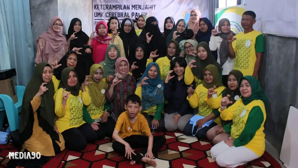 Momen Hari Anak, PLN Lampung Latih Menjahit dan Wirausaha ke Orang Tua Komunitas Cerebral Palsy Lampung