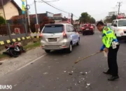 Pemotor Tewas Setelah Bertabrakan dengan Truk di Depan SPBU Wates Pringsewu
