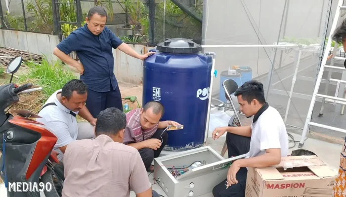 Inovasi Peneliti Polinela: Smart Hydroponic System untuk Pertanian Modern