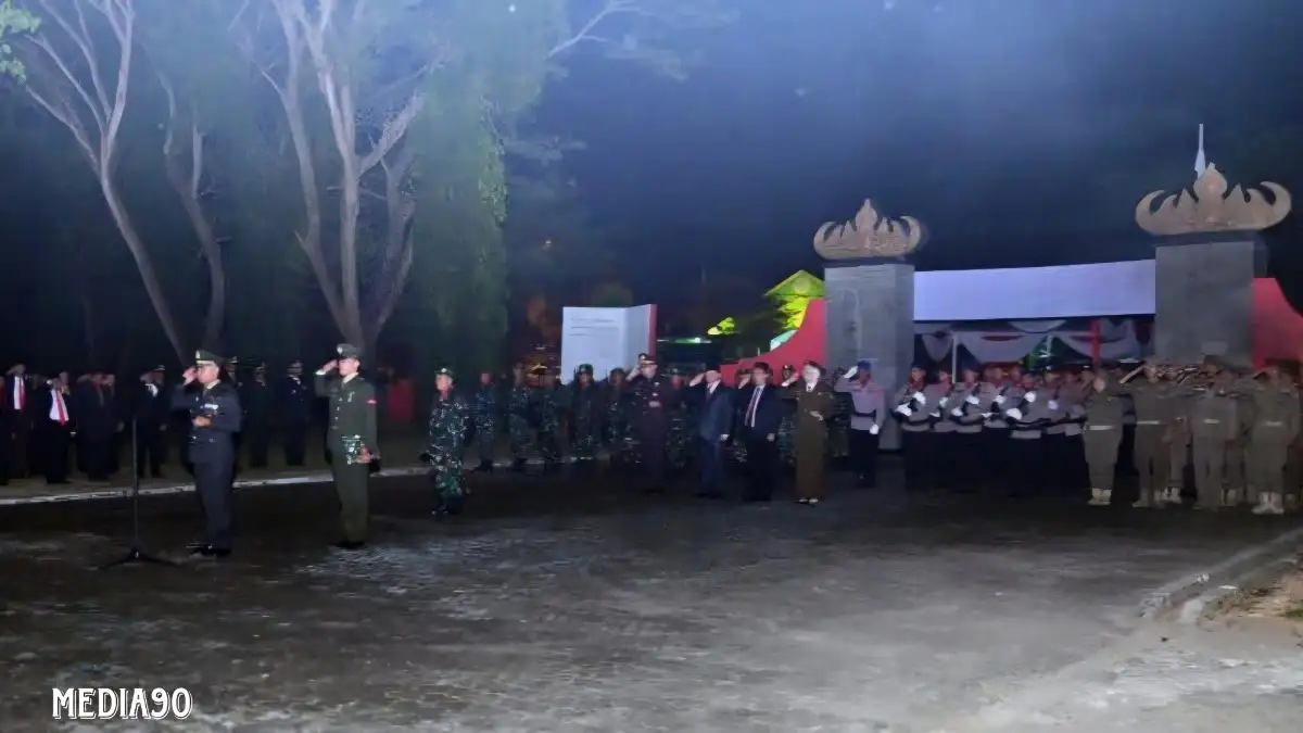 Peringati HUT ke-79 RI, Pemkab Lampung Selatan Gelar Apel Kehormatan dan Renungan Suci di Makam Pahlawan Kalianda