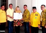 Nasdem Tinggalkan, Dewi Handajani-Ammar Sirajuddin Raih Form B1KWK Golkar untuk Pilkada Tanggamus