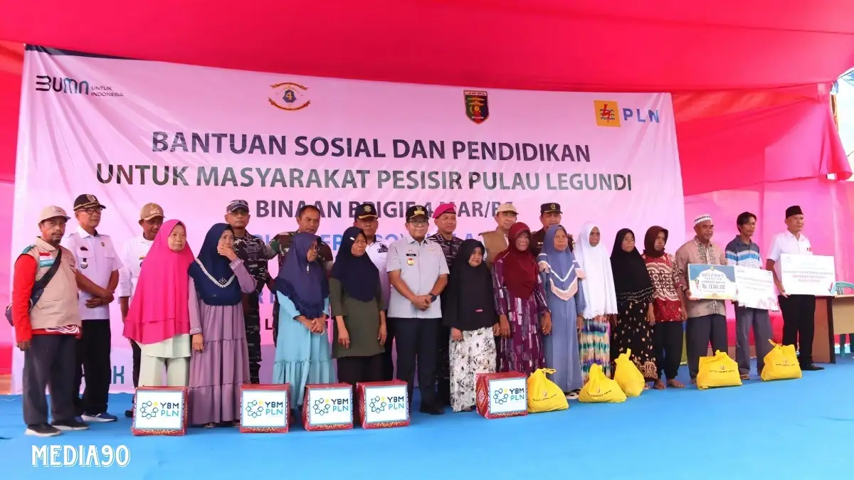 Program TJSL, PLN Bersama Pemprov Lampung dan Brigif Marinir Salurkan Bansos dan Pendidikan di Pulau Legundi Pesawaran