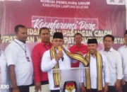 Nanang – Antoni Daftar Resmi ke KPU, Berkomitmen Atasi Kemiskinan di Lampung Selatan