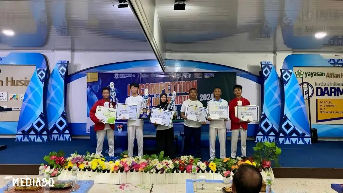 SMK Telkom Lampung Raih Juara Umum di IT Competition 2024 IIB Darmajaya