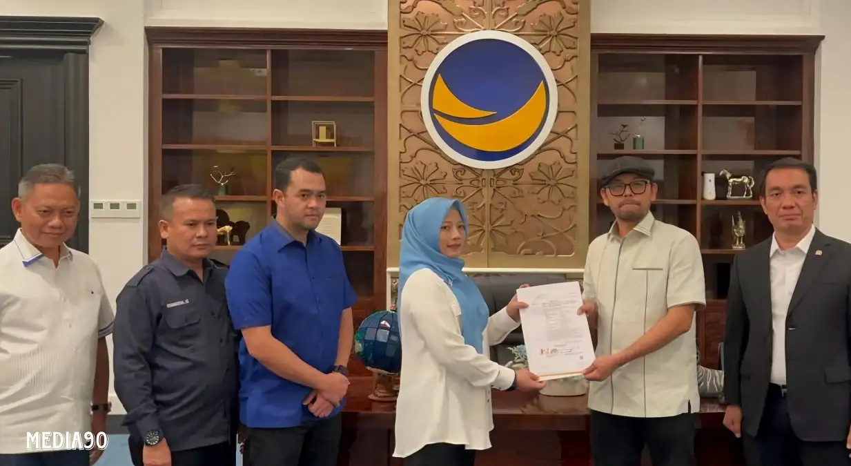 Serahkan B1KWK, Partai Nasdem Turut Duetkan Ririn Kuswantari dan Wiriawan di Pilkada Pringsewu 2024