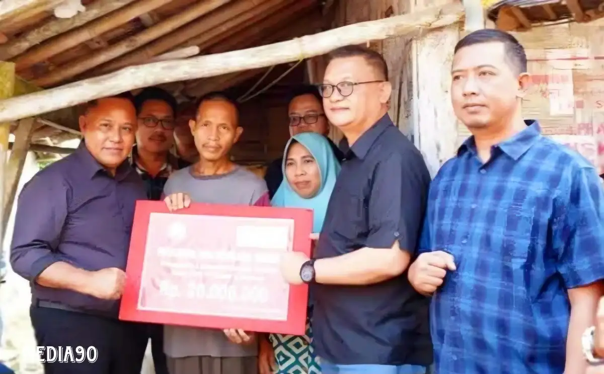 Tak Layak Huni, Warga Kalianda ini Dapat Bantuan Bedah Rumah dan Pemkab dan Bank Lampung