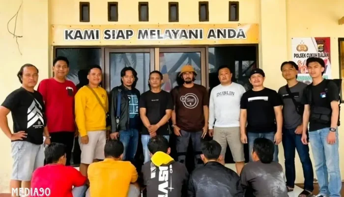Polisi Gerebek Empat Pria dalam Taruhan Remi Tengah Malam di Cukuh Balak Tanggamus, Dua Terbukti Positif Narkoba, Salah Satunya Aparat Pekon