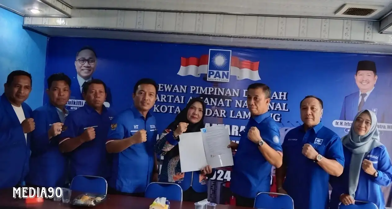 Terima Surat Rekomendasi PAN, Petahana Eva Dwiana - Deddy Kantongi Enam Dukungan Partai di Pilkada Bandar Lampung 2024
