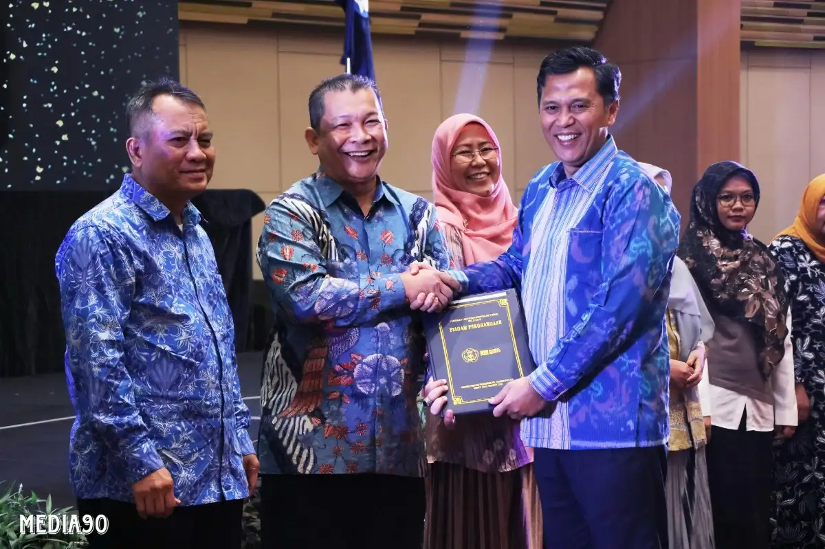 Bukan Hanya Satu, IIB Darmajaya Sapu Bersih 7 Penghargaan di LLDIKTI II Award 2024!