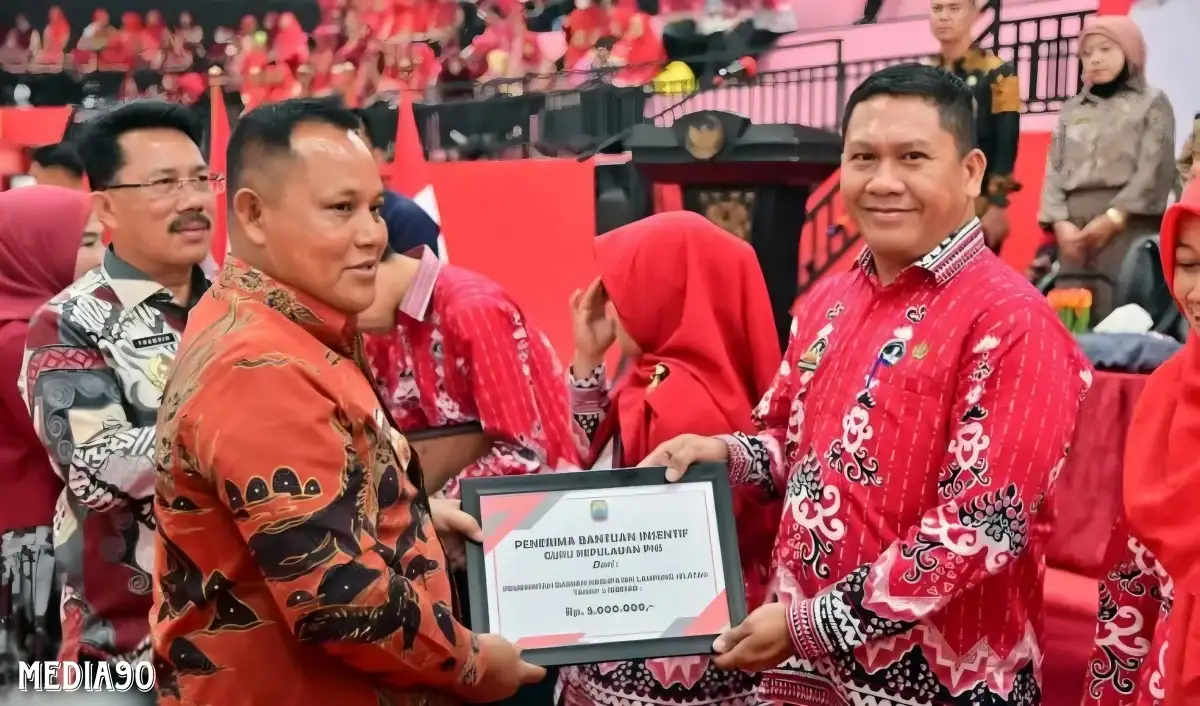 Bupati Lampung Selatan Bayarkan Insentif Tahap II ke 4.995 Guru Honor