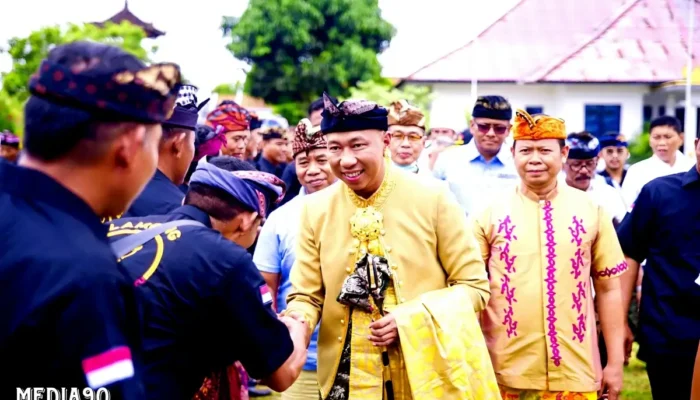 Rahmat Mirzani Djausal Terima Gelar Ksatria Shri Nata Buana dari Komunitas Hindu Lampung
