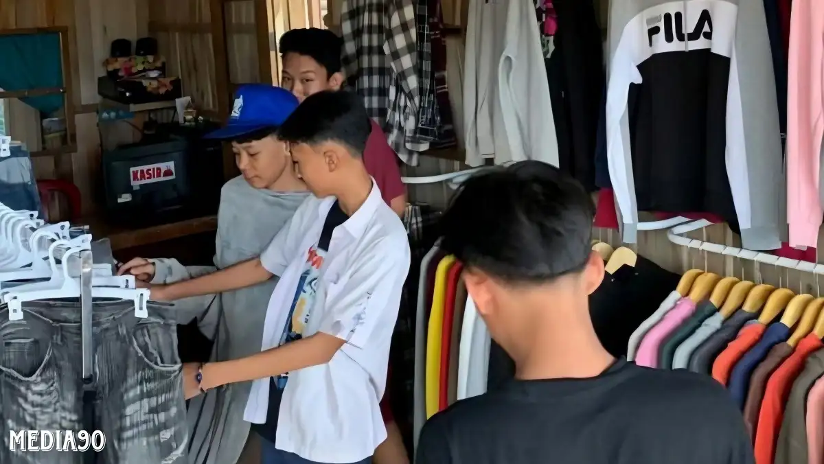 Cerita Kelvin, Mahasiswa UIN Lampung Berhasil Atur Jadwal Kuliah Hingga Sukses Buka Bisnis Thrifting Secondhand