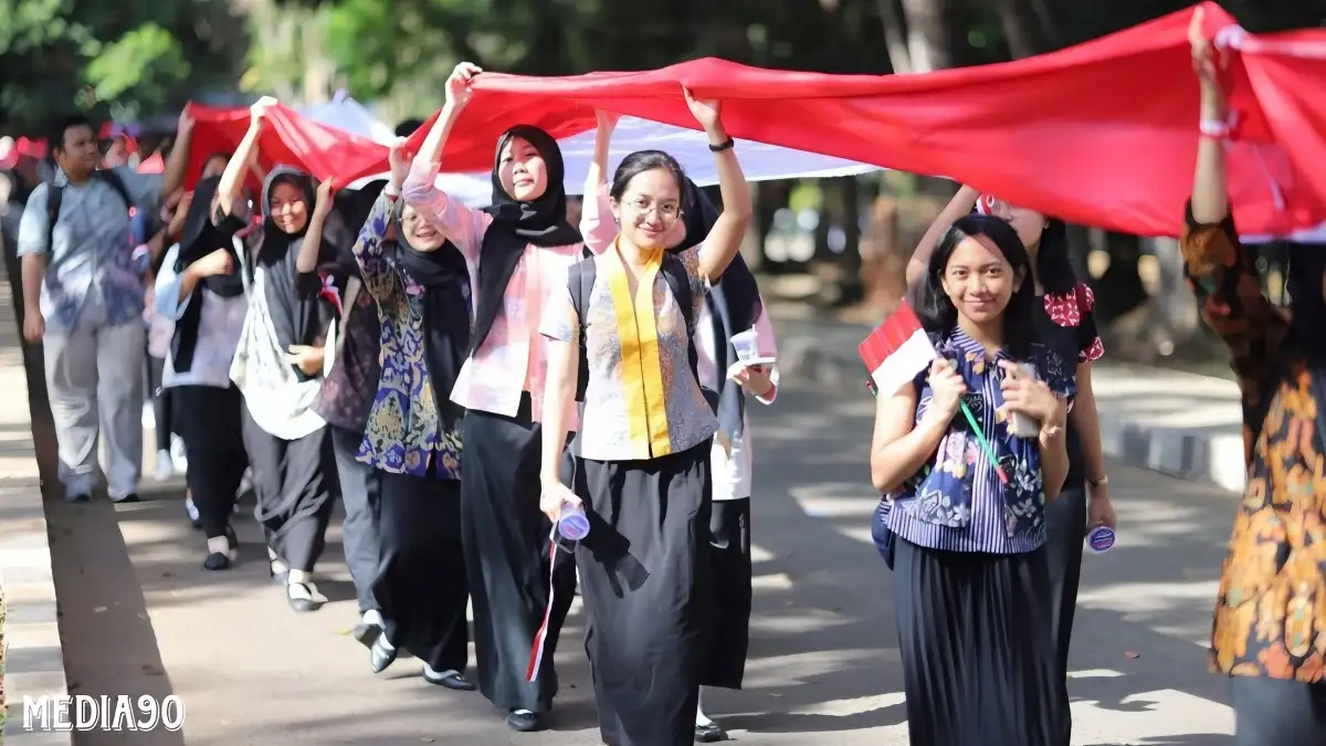 Dies Natalis ke-59, Mahasiswa Unila Kirab Bendera Merah Putih Sepanjang 2,5 Km