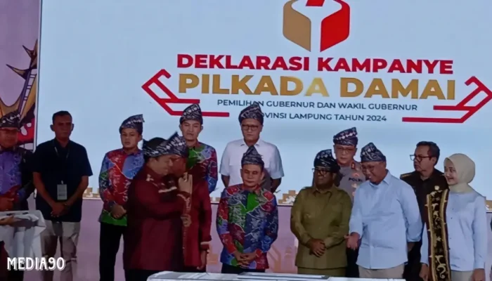 Dipimpin Bawaslu Lampung, Dua Paslon Gubernur dan Wakil Gubernur Deklarasikan Kampanye Damai untuk Pilkada