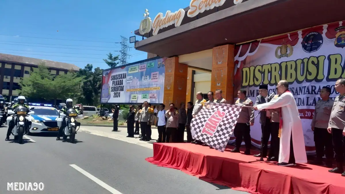 Distribusikan Ribuan Paket Sembako, Satgas NCS Polri Minta Warga Lampung Sebar Berita Positif Jelang Pilkada 2024