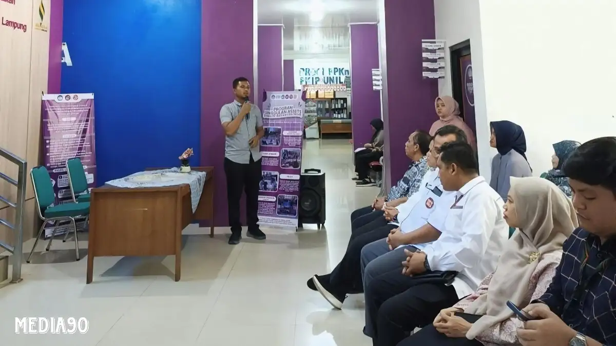 FKIP Unila Terima Bantuan CSR Pembuatan Sekat GIS dari Savana Persada Gemilang