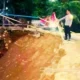 Hujan Deras, Jembatan Tugu Papak Semaka Tanggamus Rusak, Bahayakan Pengendara