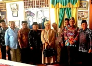 Ibu dan Paman Rahmat Mirzani Djausal Kembali ke Tiyuh untuk Bertemu Para Pemimpin di Mengowpak, Tulang Bawang Barat