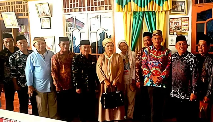 Ibu dan Paman Rahmat Mirzani Djausal Kembali ke Tiyuh untuk Bertemu Para Pemimpin di Mengowpak, Tulang Bawang Barat