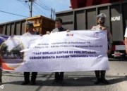 KAI Berkolaborasi dengan Polresta Bandar Lampung untuk Sosialisasi Budaya Taat Berlalu Lintas di Perlintasan Kereta