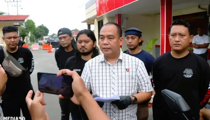 Warga Terluka Kaki Tertabrak Motor Saat Cegah Pertengkaran Pasangan di Yosodadi Metro