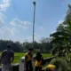 Mahasiswa KKN Unila Bikin Karya Lampu Jalan Tenaga Surya Dipasang di Jalan Desa Tanjung Wangi Lampung Timur