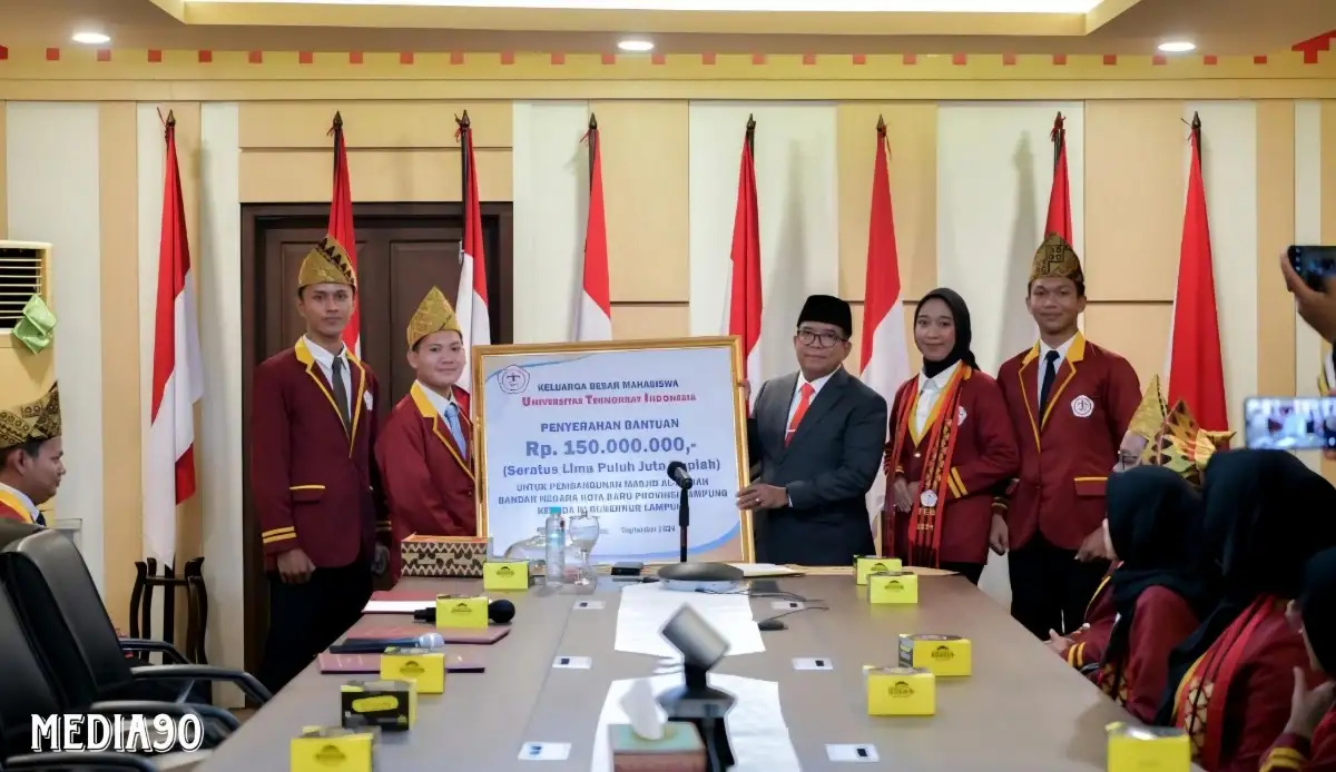 Mahasiswa Universitas Teknokrat Indonesia Dukung Pembangunan Kota Baru, Sumbang Rp 150 Juta untuk Masjid Al-Hijrah