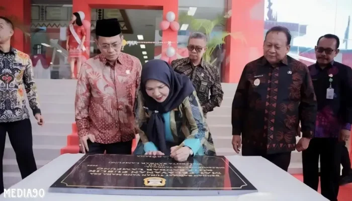 Wali Kota Eva Dwiana Resmikan Mall Pelayanan Publik: Langkah Nyata Mempermudah Layanan bagi Masyarakat Bandar Lampung