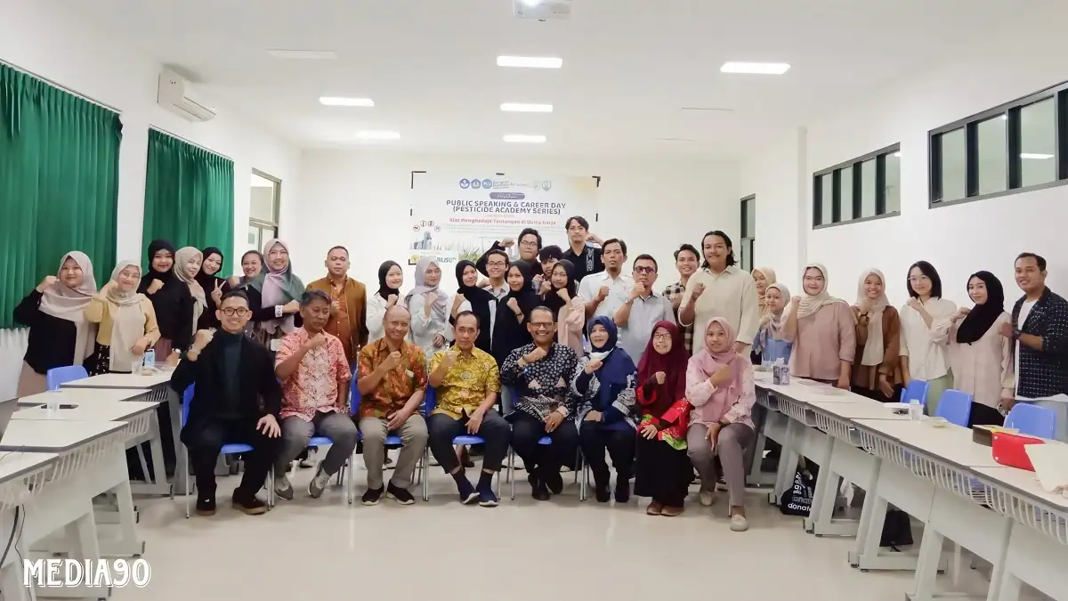 Proteksi Tanaman Unila dan Yayasan Alumni Latih Public Speaking dan Career Day ke Mahasiswa