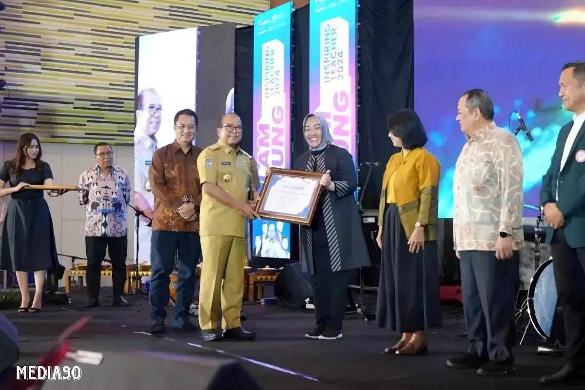 Rektor Unila Raih Penghargaan Inovator Pendidikan Nasional