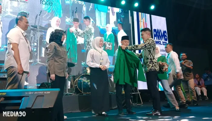 Dr. Khadafi, Rektor Universitas Malahayati, Resmi Menutup PKKMB 2024/2025: Tekankan Semangat, Integritas, dan Disiplin