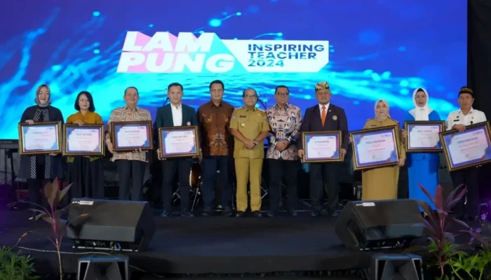Rektor Universitas Malahayati Raih Penghargaan Inovator Pendidikan Nasional 2024