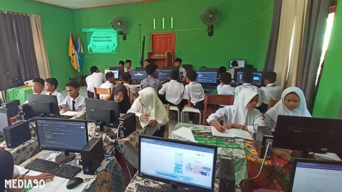 SMPN 2 Rawajitu Timur Inovasi Terapkan Pembelajaran Berbasis Digital ke Siswa