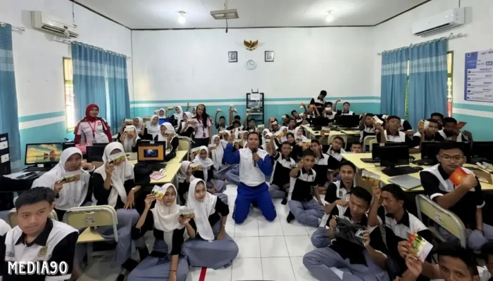 TDM Lampung Berikan Pelatihan Keselamatan Berkendara untuk Siswa SMKN 3 Metro