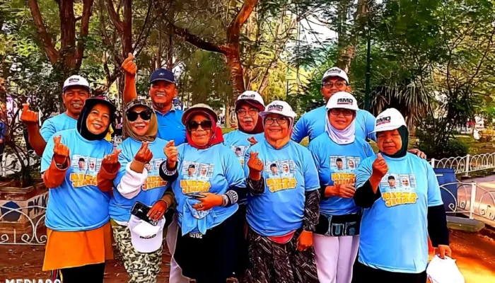 Relawan Matahari Incar 70% Suara: Bagikan Kaos dan Topi Mirza-Jihan di CFD Metro
