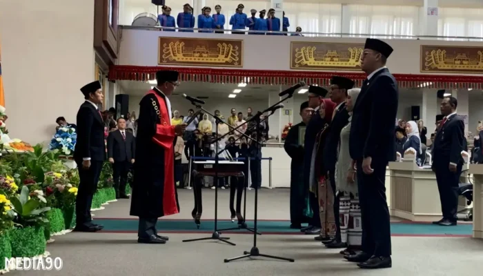 Ahmad Giri Akbar Dilantik Sebagai Ketua DPRD Lampung, Ini Susunan Pimpinan 2024-2029