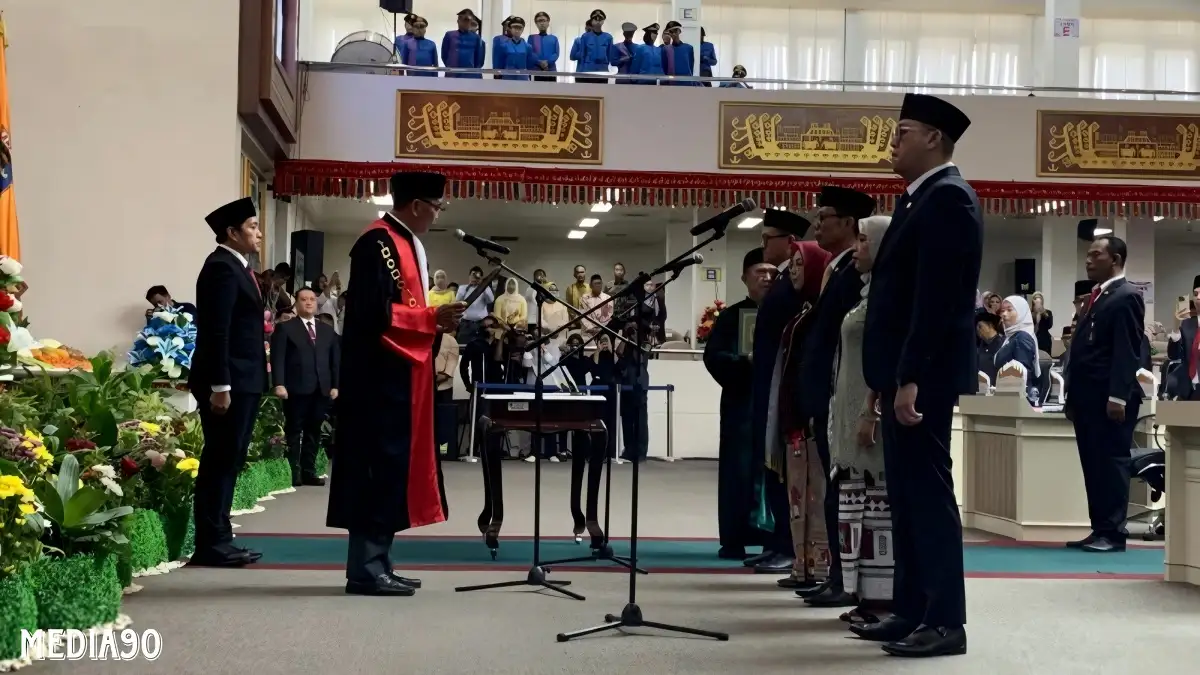 Ahmad Giri Akbar Resmi Jadi Ketua Tetap, ini Formasi Pimpinan DPRD Lampung 2024-2029