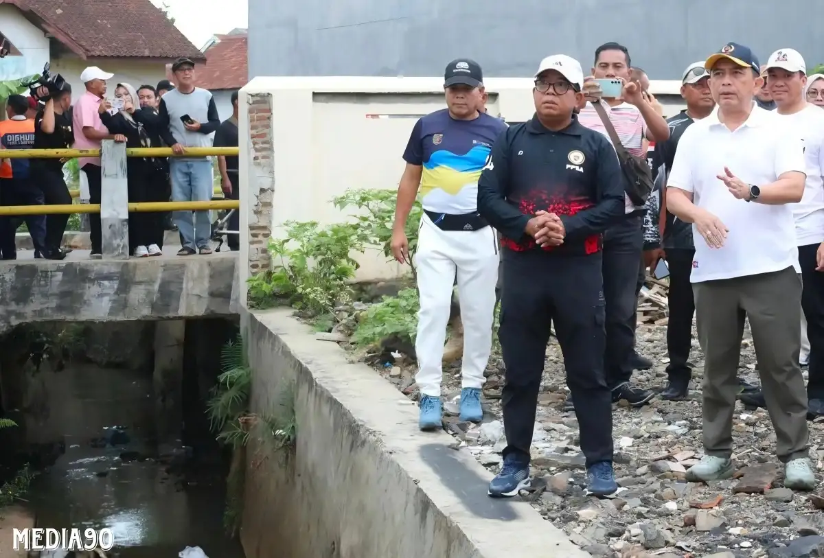 Bikin Banjir, Pj Gubernur Lampung Minta Pemkot Bandar Lampung Bongkar Rumah di Atas Sungai