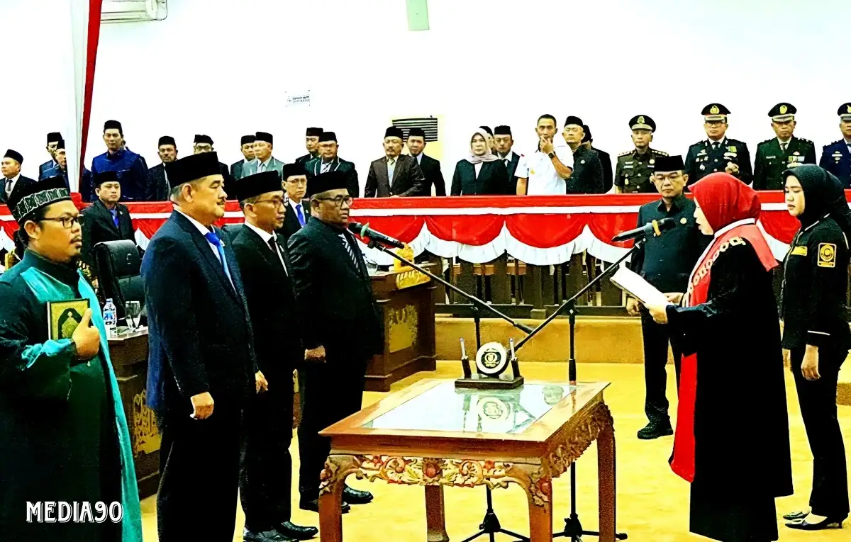 Busroni, Poncho, dan Joko Kuncoro Dilantik Jadi Pimpinan DPRD Tulang Bawang Barat 2024-2029