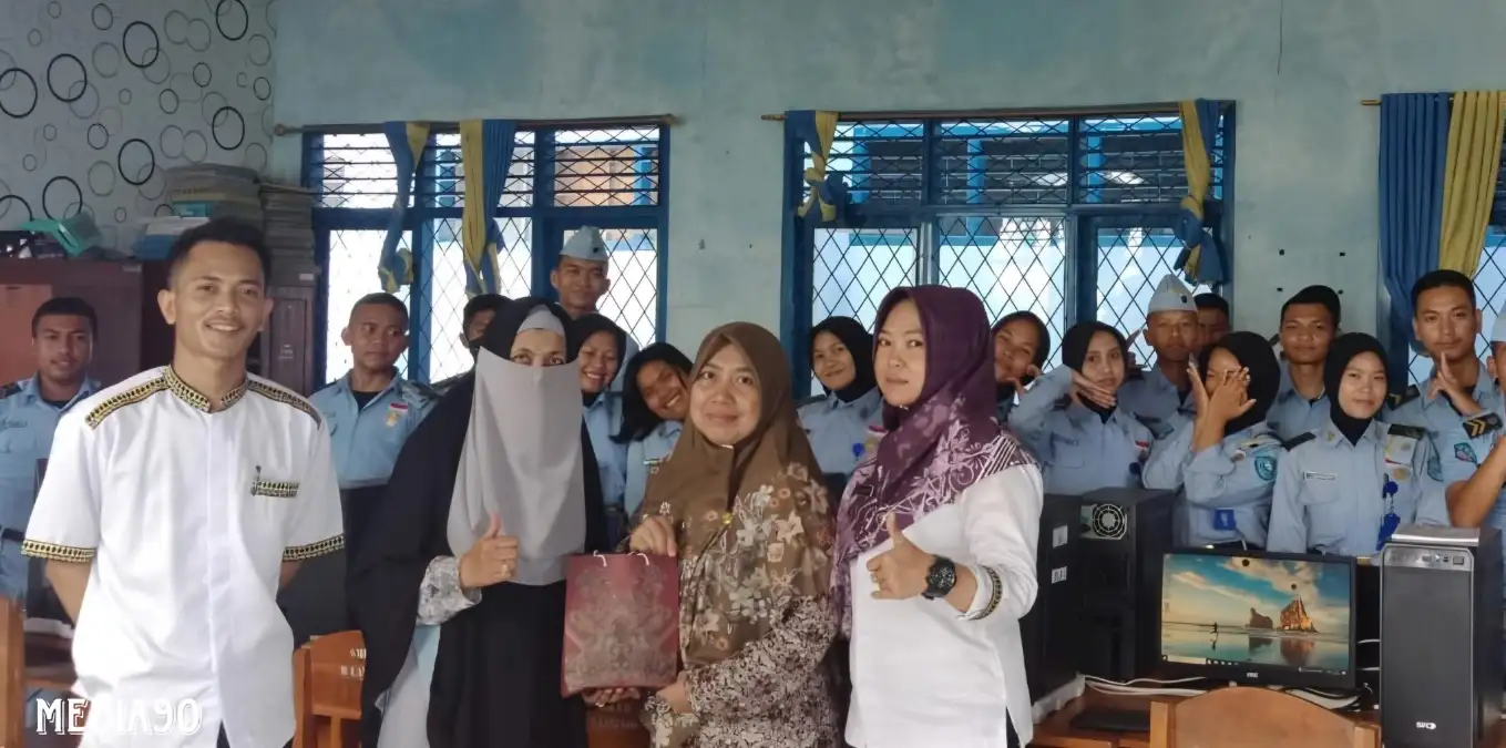 Dosen IIB Darmajaya Menganalisis Penggunaan Teknologi Informasi di Sekolah Menengah Kejuruan Bandar Lampung
