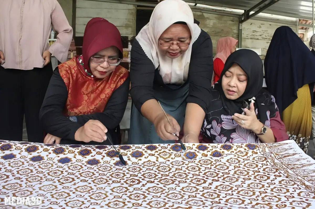 Dosen Universitas Malahayati Dampingi UMKM Batik Lampung Naik Kelas Lewat Digital Marketing