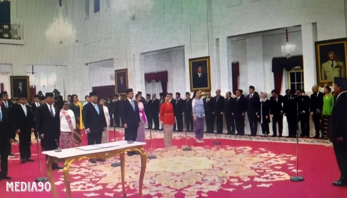 Prabowo Resmi Lantik 56 Wakil Menteri, Dua Mantan Kapolda Lampung Bergabung sebagai Wakil Menteri Perhubungan dan PAN-RB