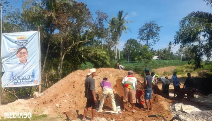 Mendukung Pembangunan Ekonomi, Egi Calon Bupati Lampung Selatan Bangun Jembatan Penghubung Lampung Timur di Purwotani