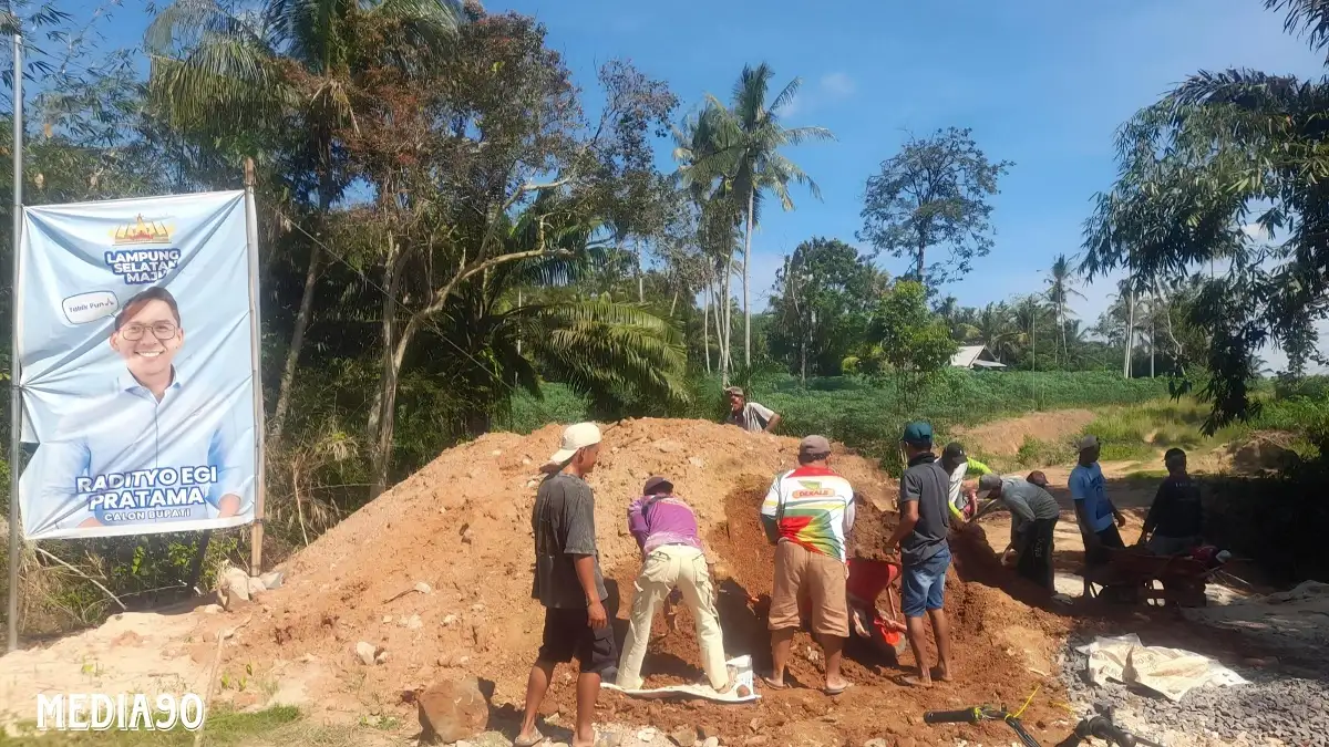 Dukung Kemajuan Ekonomi, Calon Bupati Lampung Selatan Egi Bangun Jembatan Penghubung Lampung Timur di Purwotani
