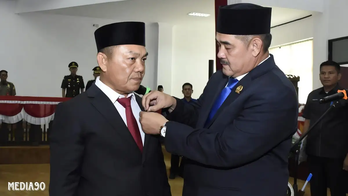 Gantikan Nadirsyah Maju di Pilkada 2024, Arib Bandarsyah Resmi Dilantik Jadi PAW Anggota DPRD Tubaba