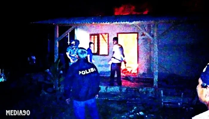 Kebakaran Hebat di Mataram Baru: Satu Rumah Hangus Akibat Obat Nyamuk Bakar