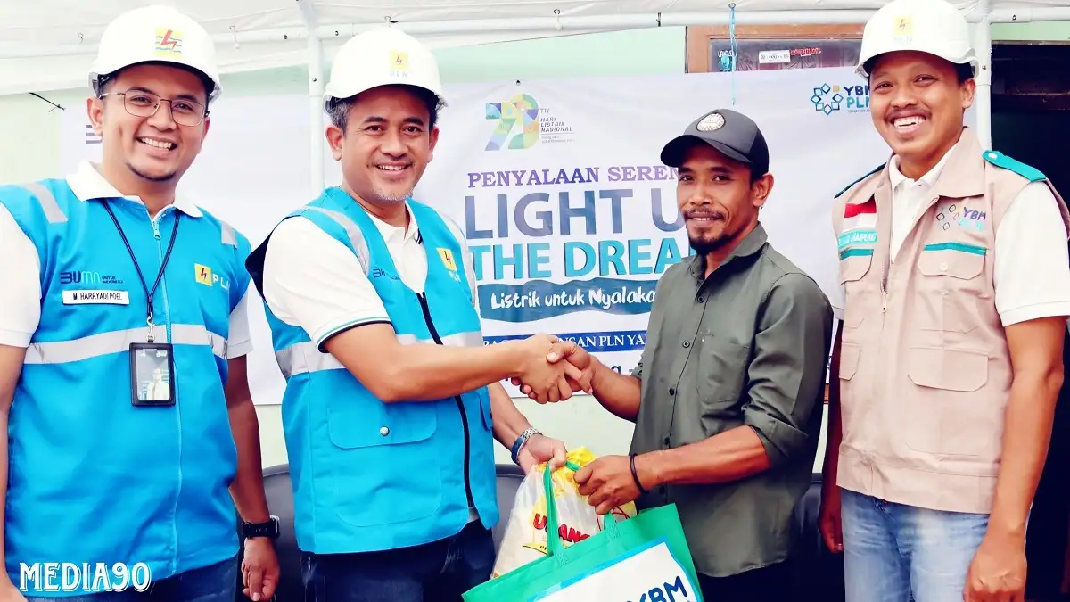 Gelorakan Semangat Sumpah Pemuda, PLN Lampung Sambung Listrik Gratis ke Warga Hasil Donasi Pegawai