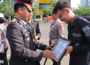 17 Anggota Polresta Bandar Lampung Terima Penghargaan atas Inovasi Layanan Publik di Hari Sumpah Pemuda