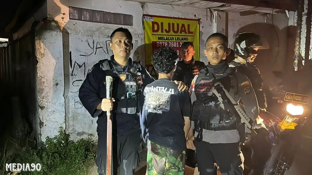 Hendak Tawuran di Telukbetung, Lima Remaja di Bandar Lampung ini Coba Lawan Polisi Pakai Sajam