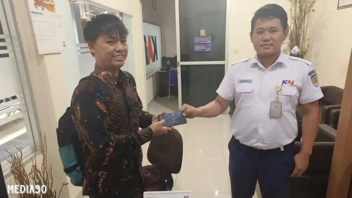 Hingga September 2024, KAI Tanjungkarang Selamatkan Barang Bernilai Ratusan Juta Milik Penumpang Tertinggal di Stasiun